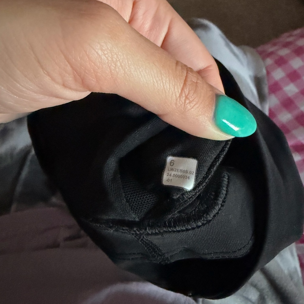 lululemon athletica Black Sports Bra - Picture 3 of 3